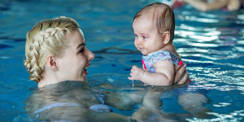 Séances bébé nageur au Nautipolis
